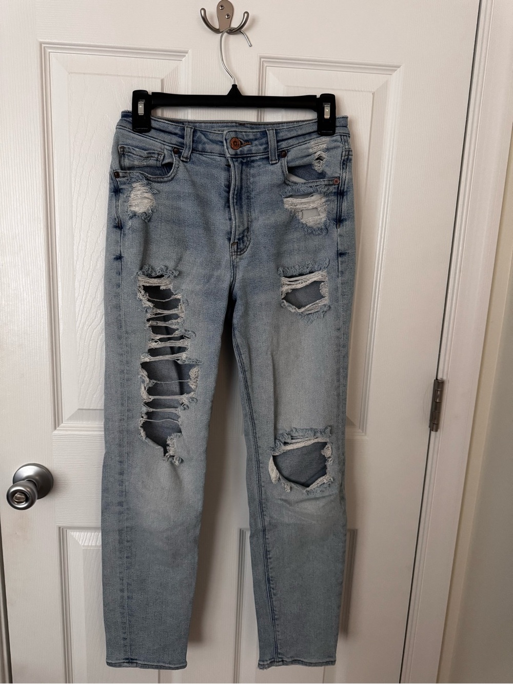 American Eagle Light Wash Distressed Women’s Jeans - Size 2